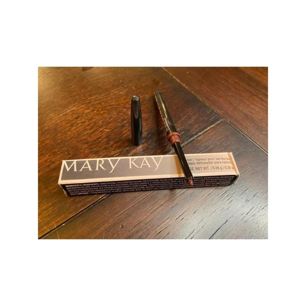 Mary Kay Lip Liner Retractable Pencil Cappuccino shade